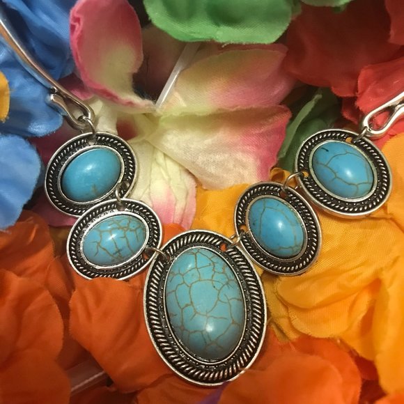 Turquoise -like Necklace - Picture 13 of 16